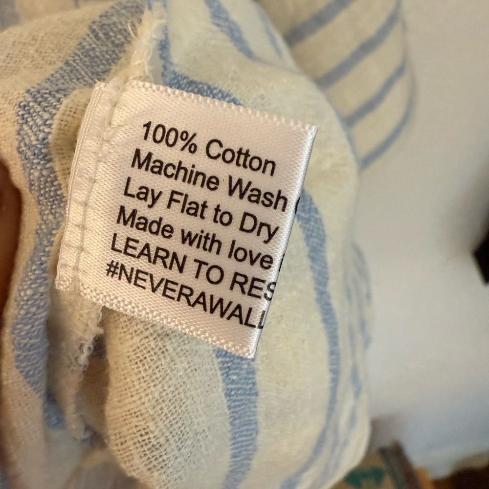 Never a Wallflower – Blue & Ecru Striped 100% Cotton Top – Size Medium – NWOT - Picture 3 of 3